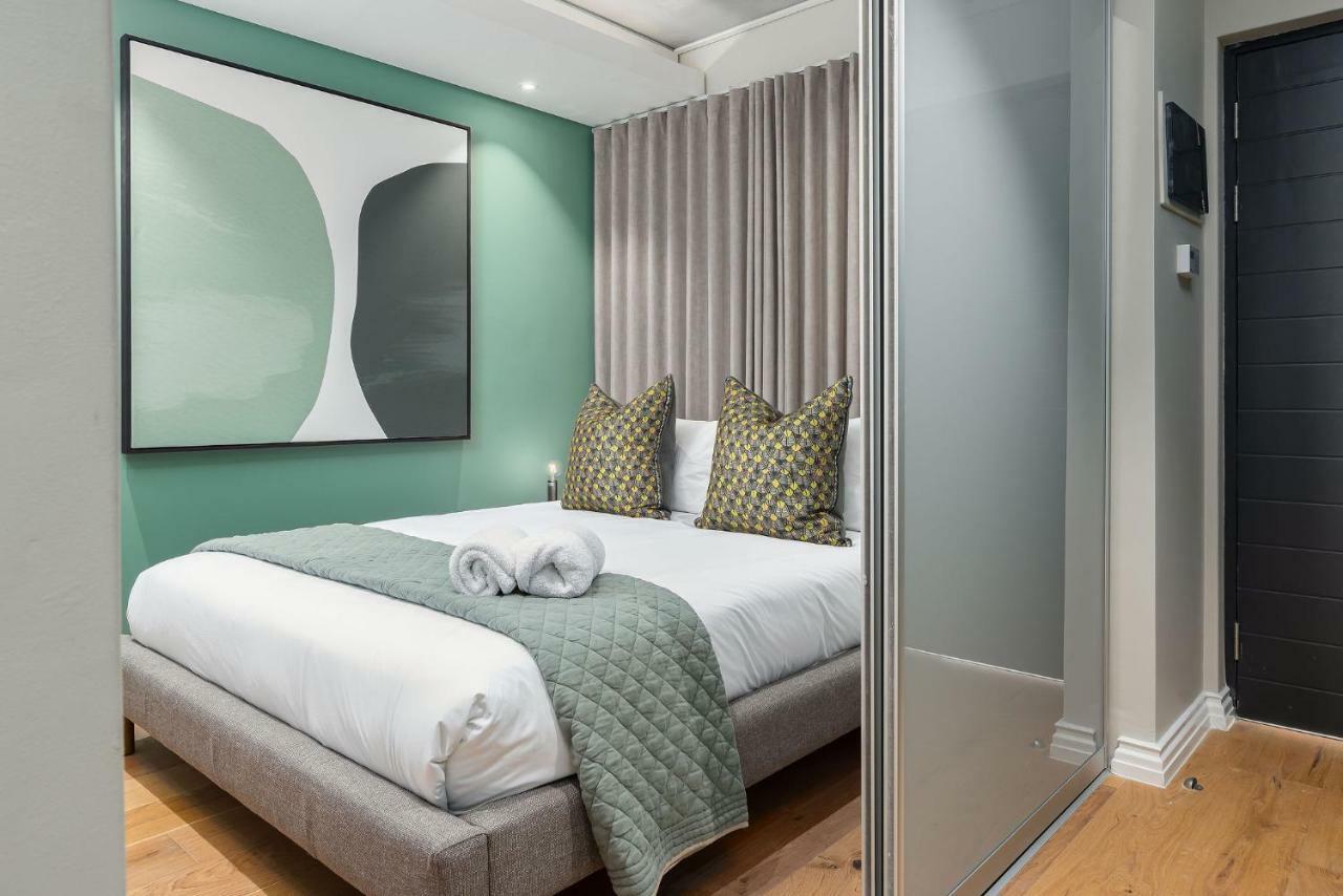 The Docklands Luxury Serviced Apartment *