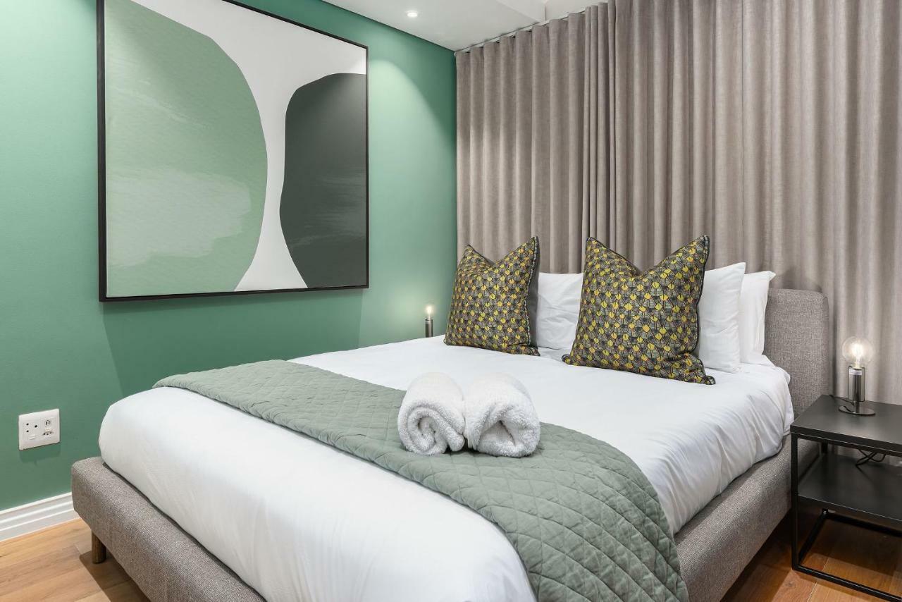 The Docklands Luxury Serviced Apartment *